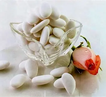 Mlabbas Filled with Almond     (500g)